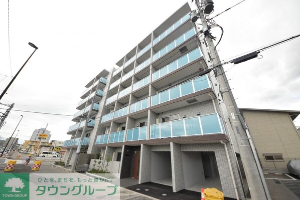 ペアパレス六町2号館の物件外観写真